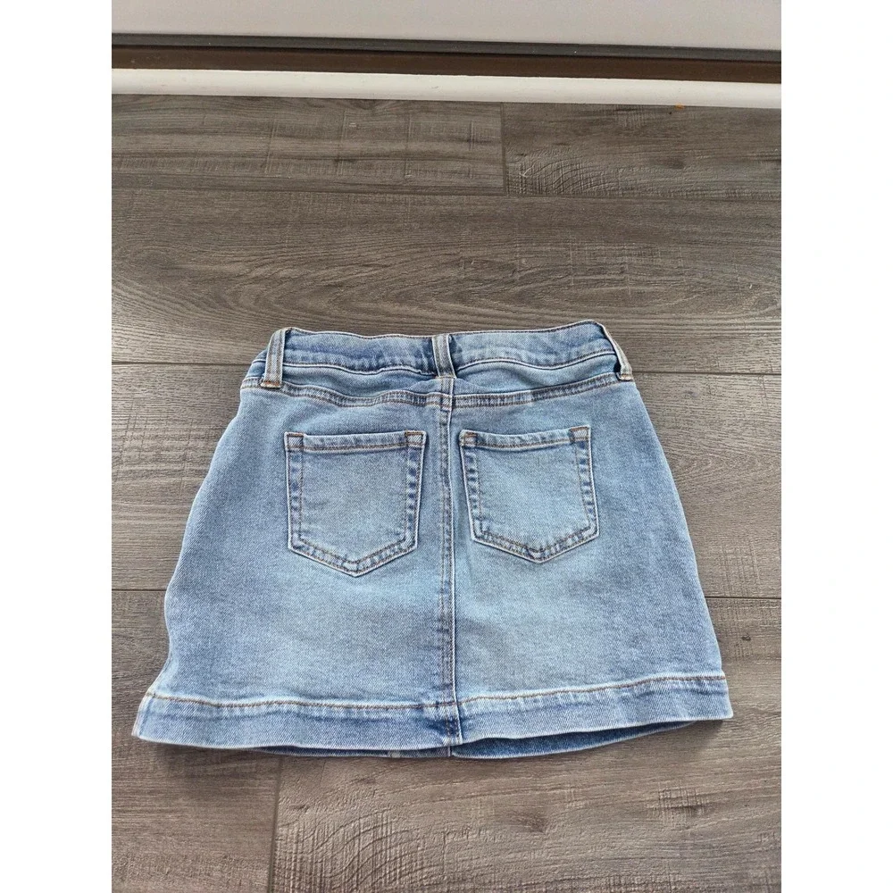 Cat and jack girls skirt size 6-7‎